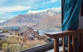 Ming'S Lakeside Goldleaf Suites