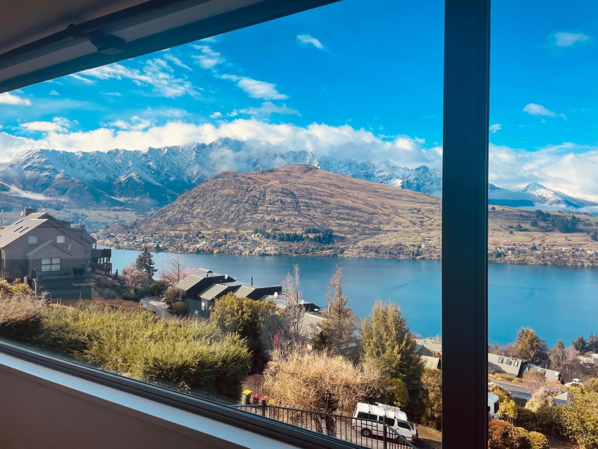 Ming'S Lakeside Goldleaf Suites Queenstown Exterior foto