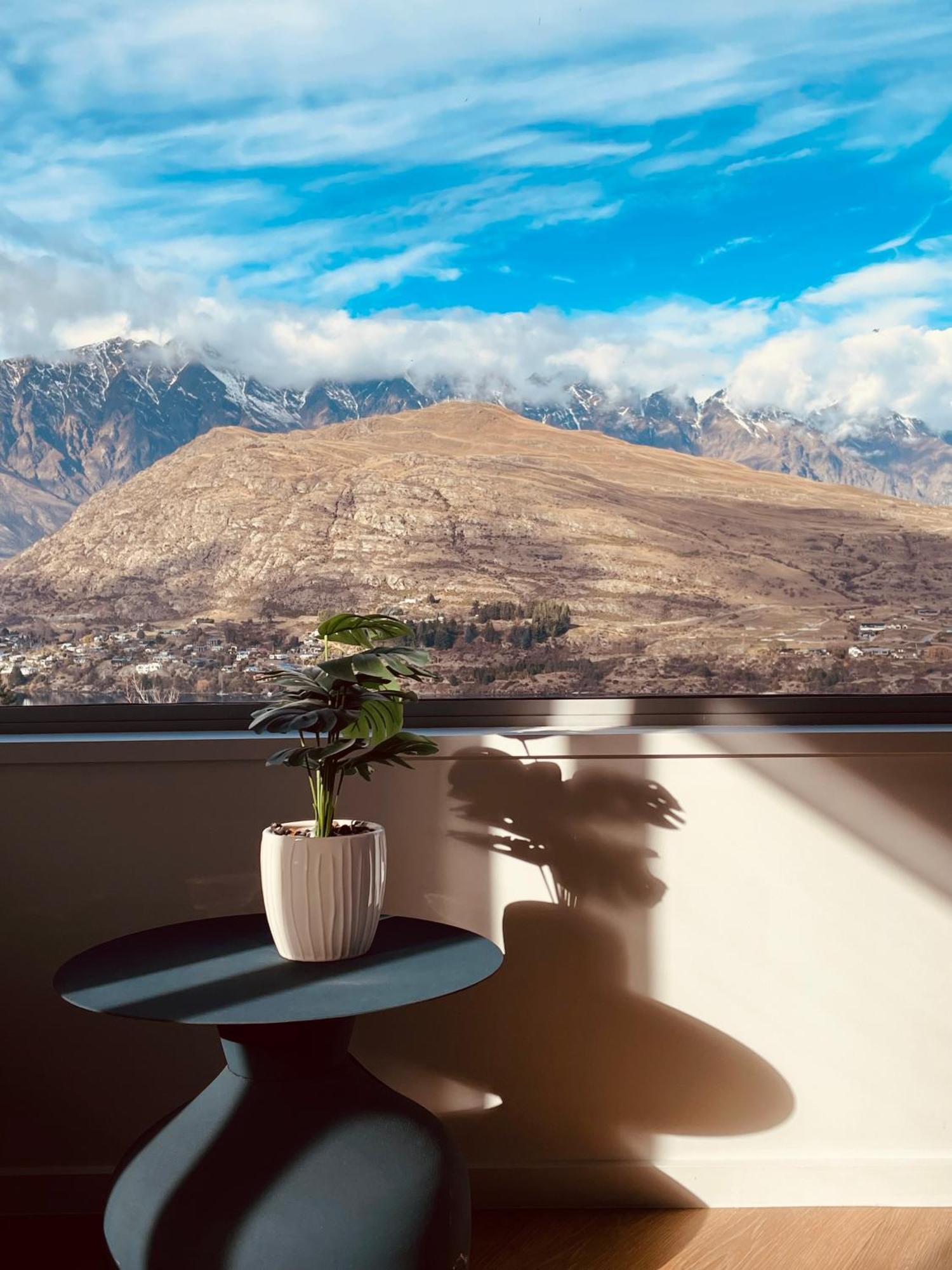 Ming'S Lakeside Goldleaf Suites Queenstown Exterior foto
