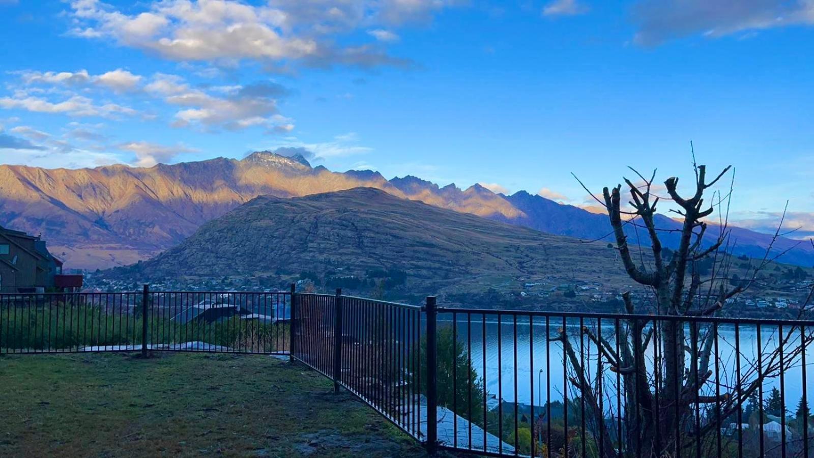 Ming'S Lakeside Goldleaf Suites Queenstown Exterior foto